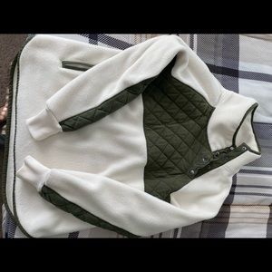 Abercrombie & Fitch sweater